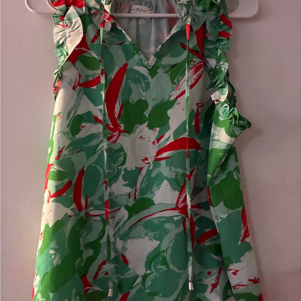Women’s shop the mint size Mesium Floral Ruffle Sleeveless Top